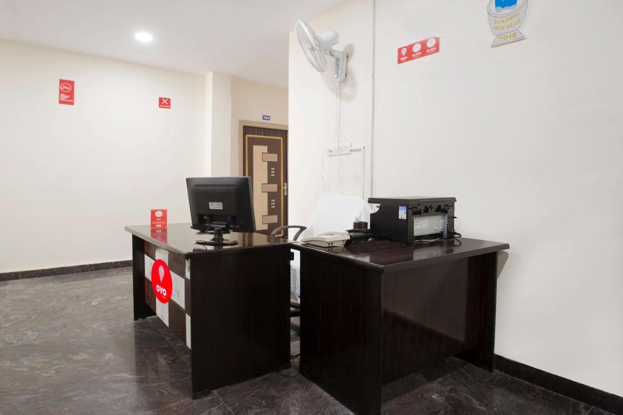 Oyo 9936 Elite Inn Hajdarabad Zewnętrze zdjęcie