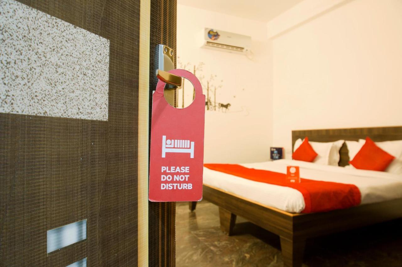 Oyo 9936 Elite Inn Hajdarabad Zewnętrze zdjęcie